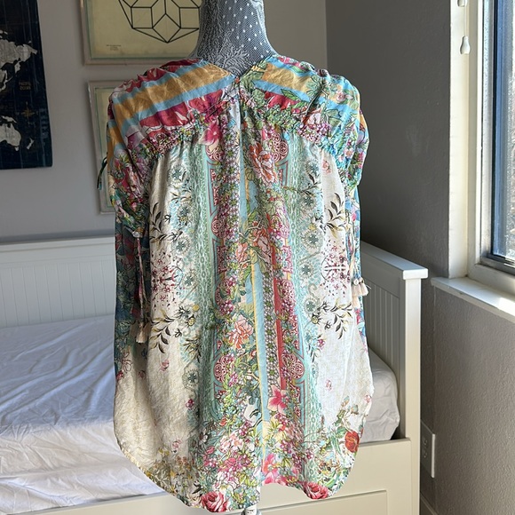 Johnny Was Gardenia Top Multi Color Short Sleeve V-Neck Silk Foral Blouse - Picture 7 of 12